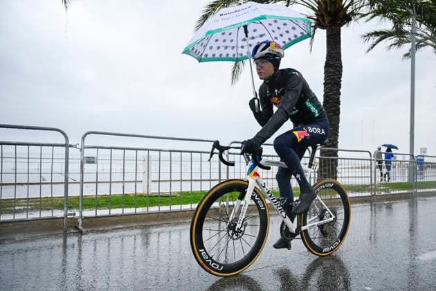 Paris Nice 2026 Stage 7 AURON, FRANCE - MARCH 14 : Vlasov Aleksandr (RUS) of Red Bull - BORA - Hansgrohe before the start of the race during stage 7 of the 84th edition of Paris - Nice an UCI World Tour 2.UWT cycling road race stage for Men Elite of 138.7 km with start in Nice and finish in Auron on March 14, 2026 in Auron, France, 14 03 2026 ( Motordriver Guy De Vuyst - Auron France  Copyright: xNicoxVereeckenx