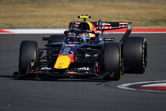F1 Grand Prix of China - Qualifying SHANGHAI, CHINA - MARCH 14: Isack Hadjar of France driving the (6) Oracle Red Bull Racing RB22 Red Bull Ford on track during qualifying ahead of the F1 Grand Prix of China at Shanghai International Circuit on March 14, 2026 in Shanghai, China. John Ricky Anadolu Shanghai China. Editorial use only. Please get in touch for any other usage.  Copyright: x2026xAnadoluxJohnxRickyx