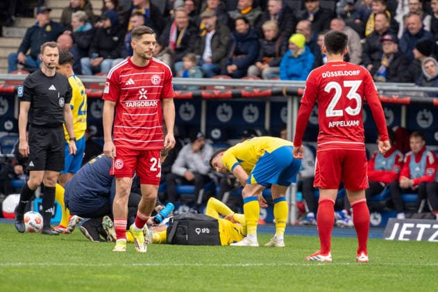 Germany Soccer 2 Bundesliga, Matchday 27 2025 2026, Eintracht Braunschweig Fortuna Düsseldorf on 14 03 in Braunschweig Eintracht Stadion Injury Johan Gomez Eintracht Braunschweig 44 Copyright: xSvenxHeidmannx