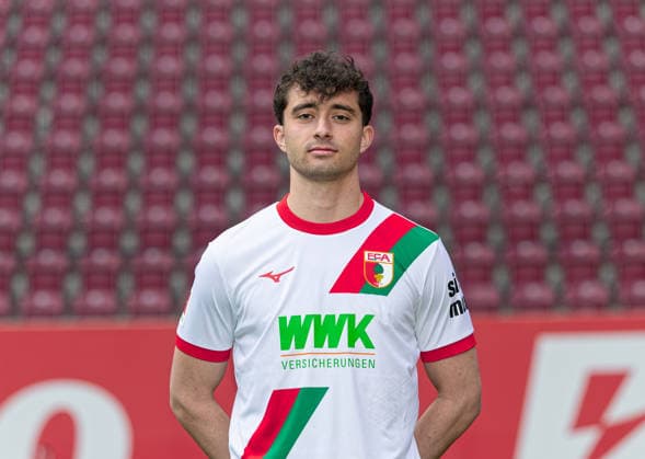 Thomas Kastanaras FC Augsburg 1907 1 BL, portrait date 2025 2026,