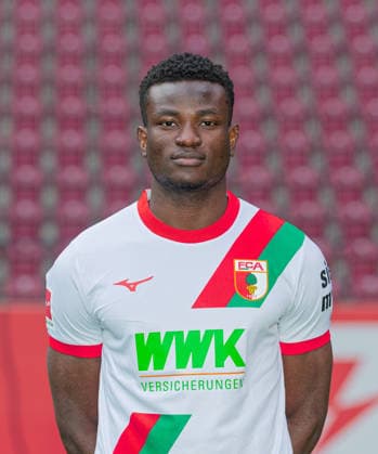 Uchenna Ogundu FC Augsburg 1907 1 BL, portrait date 2025 2026,