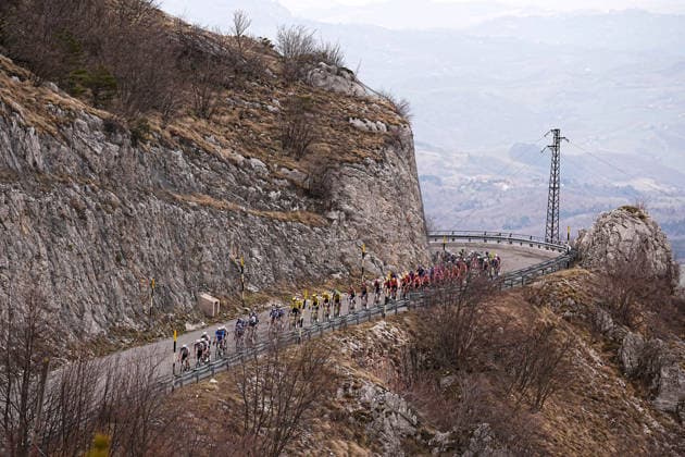 The pack rides cycles during the 188-kilometer Stage 6 of the Tirreno-Adriatico cycling race from San Severino Marche to Camerino - Italy - Saturday, March 14, 2026. - cycling.  Copyright: xMarcoxAlpozzi LaPressex