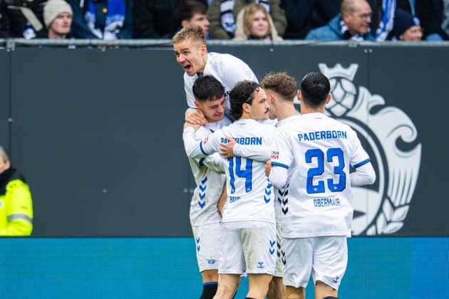 14 03 2026 Soccer, 2025 2026, 2 Bundesliga, Matchday 26, DSC Arminia Bielefeld SC Paderborn 07 Jubeltraube nach dem Tor zum 1 1 von Stefano Marino Paderborn , OBEN Filip Bilbija Paderborn DFL REGULATIONS PROHIBIT ANY USE OF PHOTOGRAPHS AS IMAGE SEQUENCES AND OR QUASI VIDEO