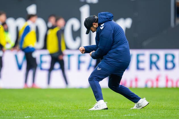 14 03 2026 Soccer, 2025 2026, 2 Bundesliga, Matchday 26, DSC Arminia Bielefeld SC Paderborn 07 Ralf Kettemann Coach Paderborn cheers after Stefano Marino Paderborn DFL REGULATIONS PROHIBIT ANY USE OF PHOTOGRAPHS AS IMAGE SEQUENCES AND OR QUASI VIDEO
