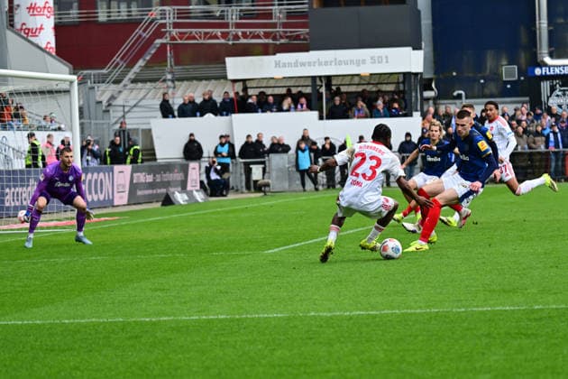 14 03 2026, Soccer, Men, 2 BL Bundesliga , Season 2025 2026, Holstein Kiel 1 FC Nürnberg, Matchday 26 Mohamed Ali Zoma on the way to his 2 3 goal for Nürnberg Kiel, Holstein Stadion Holstein Stadion Schleswig Holstein Germany