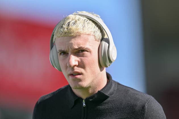 14th March 2026; Turf Moor, Burnley, Lancashire, England; Premier League Football, Burnley versus Bournemouth; Alex Jimenez of Bournemouth arriving for the match  LeexDurkin Content restricted for UK based newspaper