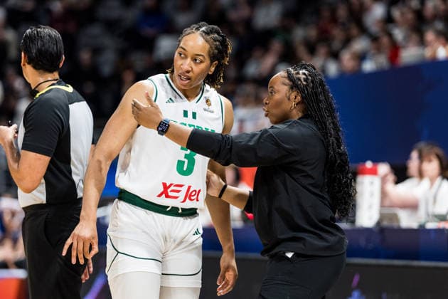 LYON-VILLEURBANNE, FRANCE - MARCH 14: Rena Wakama (Head Coach Nigeria) coaches Pallas Kunaiyi-Akpanah (Nigeria, 3) during the FIBA Women™s World Cup Qualifying Tournament match between Nigeria (NGR) vs. Philippines (PHI) at Astroballe on matchday 3 of the FIBA Women™s World Cup Qualifying Tournament on March 14, 2026 in Lyon-Villeurbanne, France. France Copyright: xSteffiexWunderlx