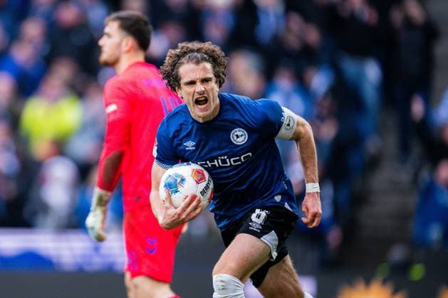 14 03 2026 Soccer, 2025 2026, 2 Bundesliga, Matchday 26, DSC Arminia Bielefeld SC Paderborn 07 Mael Corboz Bielefeld cheers after his goal to make it 2 2 DFL REGULATIONS PROHIBIT ANY USE OF PHOTOGRAPHS AS IMAGE SEQUENCES AND OR QUASI VIDEO