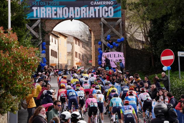 The pack rides cycles during the 188-kilometer Stage 6 of the Tirreno-Adriatico cycling race from San Severino Marche to Camerino - Italy - Saturday, March 14, 2026. - cycling.  Copyright: xMassimoxPaolone LaPressex