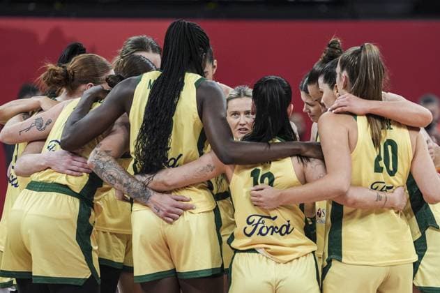 Australia v Hungary - FIBA Women World Cup Qualifiers ISTANBUL, TURKIYE - MARCH 14: Australia players celebrate after defeating Hungary during the FIBA Women World Cup Qualifiers Group C match at the Turkcell Basketball Development Center in Istanbul, Turkiye on March 14, 2026. Beyza Comert Anadolu Istanbul Turkey. Editorial use only. Please get in touch for any other usage.  Copyright: x2026xAnadoluxBeyzaxComertx