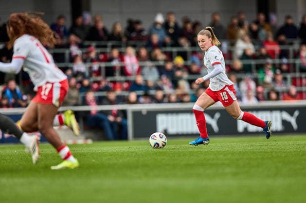 14 03 2026, GER, Womens Soccer, BL, 2025 2026, RB Leipzig 1 FC Union Berlin Annabel Schasching 16, RB Leipzig , free-standing, action, with ball Leipzig training center of the Red Bull Saxony Germany