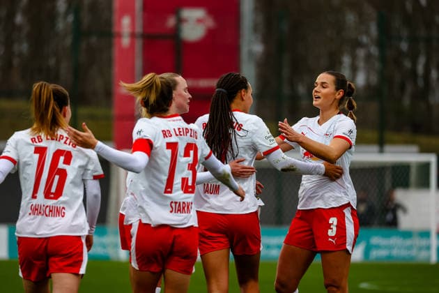 Lisa Baum RB Leipzig Women, 11 , Andrea Norheim RB Leipzig Women, 03 , Annabel Schasching RB Leipzig Women, 16 , Sandra Starke RB Leipzig Women, 13 cheers, goal celebration, cheers over goal to 1 1, RB Leipzig Women vs 1 FC Union Berlin Women, Football, Google Pixel Women Bundesliga, 20 Matchday, Season 2025 2026, 14 03 2026 ,¨ DFL REGULATIONS PROHIBIT ANY USE OF PHOTOGRAPHS AS IMAGE SEQUENCES AND OR QUASI VIDEO,¨ RB Leipzig Women vs 1 FC Union Berlin Women, Football, Google Pixel Women Bundesliga, 20 Matchday, Season 2025 2026, 14 03 2026 Leipzig Copyright: xEibner-Pressefoto LauraxRoemerx EP_LRR