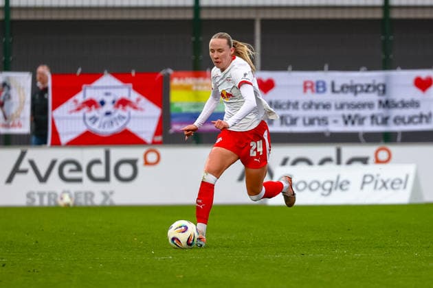 Nikoline Dudek RB Leipzig Women, 24 on the ball, RB Leipzig Women vs 1 FC Union Berlin Women, Football, Google Pixel Women Bundesliga, Matchday 20, Season 2025 2026, 14 03 2026 ,¨ DFL REGULATIONS PROHIBIT ANY USE OF PHOTOGRAPHS AS IMAGE SEQUENCES AND OR QUASI VIDEO,¨ RB Leipzig Women vs 1 FC Union Berlin Women, Football, Google Pixel Women Bundesliga, Matchday 20, Season 2025 2026, 14 03 2026 Leipzig Copyright: xEibner-Pressefoto LauraxRoemerx EP_LRR