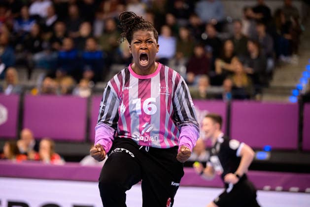 Handball DHB Cup, semi-final, Thueringer HC HSG Bensheim Auerbach Goalkeeper Vanessa Fehr Bensheim Jubel Freude Emotion Stuttgart Porsche Arena Baden Württemberg Germany