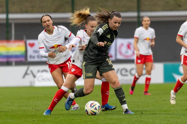 Germany, Google Pixel Womens Bundesliga, Season 2025 2026, Matchday 20, Training Center Cottaweg, RB Leipzig vs 1 FC Union Berlin, Eurlings Hannah 1 FC Union Berlin, 14 in duel against Schasching Annabel RB Leipzig, 16 Copyright: xMichellexLukax