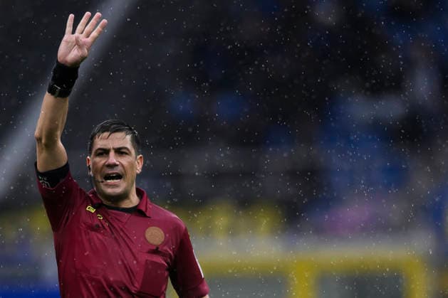FC Internazionale v Atalanta BC - Serie A Referee Gianluca Manganiello gestures during the Serie A football match between FC Internazionale and Atalanta BC. Milan Italy Copyright: xNicolòxCampox