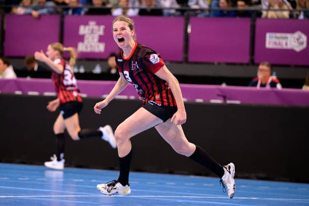 Handball DHB Cup, semi-final, Thueringer HC HSG Bensheim Auerbach Amelie Berger Bensheim Jubel Freude Emotion Stuttgart Porsche Arena Baden Württemberg Germany