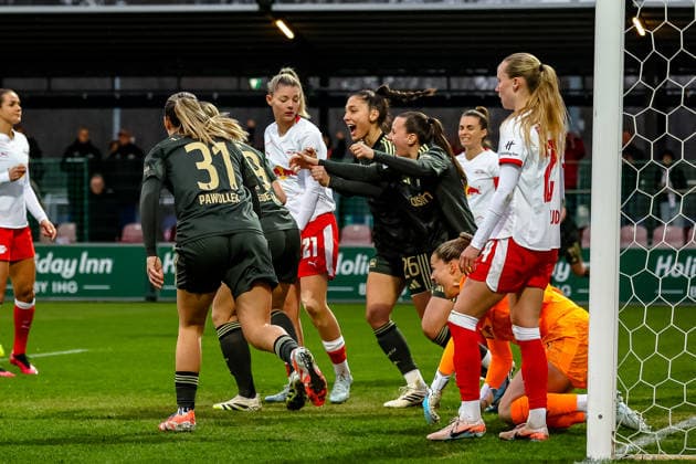 Tanja Pawollek 1 FC Union Berlin Frauen, 31 , Samantha Steuerwald 1 FC Union Berlin Frauen, 19 , Amber Tysiak 1 FC Union Berlin Frauen, 26 cheers, goal celebration, cheers over goal to 2 2, RB Leipzig Frauen vs 1 FC Union Berlin Frauen, Fußball, Google Pixel Frauen Bundesliga, 20 Matchday, Season 2025 2026, 14 03 2026 ,¨ DFL REGULATIONS PROHIBIT ANY USE OF PHOTOGRAPHS AS IMAGE SEQUENCES AND OR QUASI VIDEO,¨ RB Leipzig Women vs 1 FC Union Berlin Women, Football, Google Pixel Women Bundesliga, 20 Matchday, Season 2025 2026, 14 03 2026 Leipzig Copyright: xEibner-Pressefoto LauraxRoemerx EP_LRR