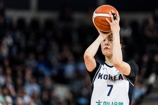 LYON-VILLEURBANNE, FRANCE - MARCH 14: Jisu Park (Republic of Korea, 7) on the freethrow line during the FIBA Women™s World Cup Qualifying Tournament match between Republic of Korea (KOR) vs. Colombia (COL) at Astroballe on matchday 3 of the FIBA Women™s World Cup Qualifying Tournament on March 14, 2026 in Lyon-Villeurbanne, France. France Copyright: xSteffiexWunderlx