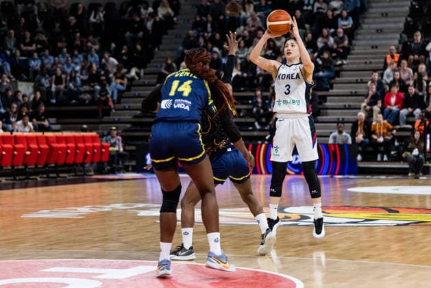 LYON-VILLEURBANNE, FRANCE - MARCH 14: Leeseul Kang (Republic of Korea, 3) shoots the ball, three pointer, during the FIBA Women™s World Cup Qualifying Tournament match between Republic of Korea (KOR) vs. Colombia (COL) at Astroballe on matchday 3 of the FIBA Women™s World Cup Qualifying Tournament on March 14, 2026 in Lyon-Villeurbanne, France. France Copyright: xSteffiexWunderlx