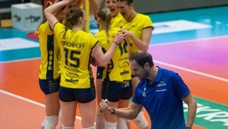 14 3 2026, Volleyball, Women, VBL, 1 VBL, 1 Volleyball Bundesliga, Season 2025 26, 22 Matchday, SSC Palmberg Schwerin Allianz MTV Stuttgart, Coach Felix Koslowski SSC Palmberg Schwerin, re jubelt Schwerin Palmberg Arena Mecklenburg Vorpommern Germany