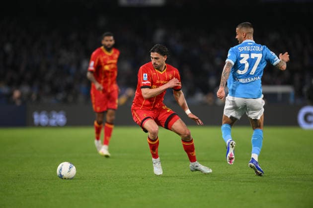 Giuseppe D angelo of SSC Napoli under pressure from Leonardo Spinazzola of SSC Napoli during the match of 29th day of the Serie A Championship between S.S.C. Napoli and U.S.Lecce at the Maradona Stadium on Mar 14, 2026 in Naples, Italy. during SSC Napoli vs US Lecce, Italian soccer Serie A match in Naples, Italy, March 14 2026  Copyright: xRobertoxRamaccia IPAxSportx xipa-agency.netx xx IPA_72871782 IPA_Agency_IPA72871782