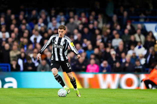 Chelsea v Newcastle United, Premier League Newcastle United midfielder Harvey Barnes (11) during the Premier League match between Chelsea and Newcastle United at Stamford Bridge, London, UK on 14 March 2026. Editorial use only DataCo restrictions apply See www.football-dataco.com , Copyright: xNigelxKeenex PSI-23886-0048