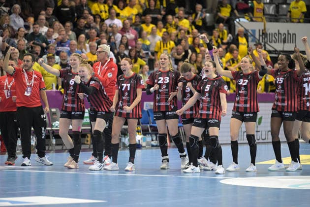 Cheering after the goal by the players of HSG Bensheim Auerbach in the 7-meter throw Thueringer HC vs HSG Bensheim Auerbach, Handball, Women, DHB Pokal Haushahn Final 4, Semifinal, Season 2025 2026, 14 03 2026 Thueringer HC vs HSG Bensheim Auerbach, Handball, Women, DHB Pokal Haushahn Final 4, Semifinal, Season 2025 2026, 14 03 2026 Stuttgart Copyright: xEibner-Pressefoto TobiasxBaurx EP_TBR