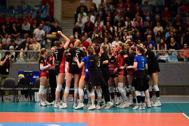 Volleyball I Women I Season 2025 2026 I Bundesliga I Main Round I ETV Hamburger Volksbank Volleys VC Wiesbaden I 14 03 2026 ETV Hamburger Volksbank Volleys Women together Hamburg CU Arena Hamburg Germany Copyright: xLobeca FelixxSchlikisx