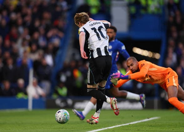 14th March 2026; Stamford Bridge, Chelsea, London, England: Premier League Football, Chelsea versus Newcastle United; Anthony Gordon of Newcastle United scoring his sides 1st goal in the 18th minute to make it 0-1  JPxFletcher Content restricted for UK based newspaper