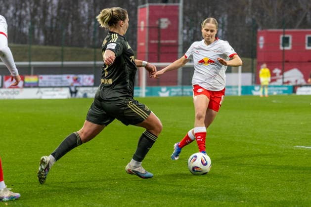 Germany, Google Pixel Womens Bundesliga, Season 2025 2026, Matchday 20, Training Center Cottaweg, RB Leipzig vs 1 FC Union Berlin, Orschmann Dina 1 FC Union Berlin, 11 in duel against Asgeirsdottir Emilia RB Leipzig, 8 Copyright: xMichellexLukax