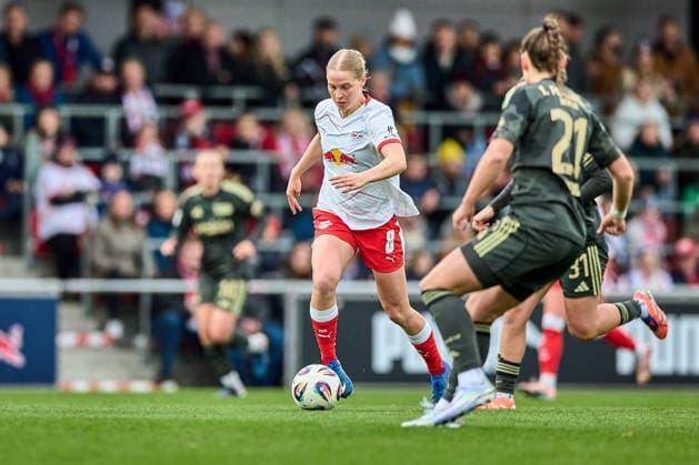 14 03 2026, GER, Womens Soccer, BL, 2025 2026, RB Leipzig 1 FC Union Berlin Emilia Asgeirsdottir 8, RB Leipzig , action, with ball, looks down concentrated Leipzig Training Center of the Red Bull Saxony Germany