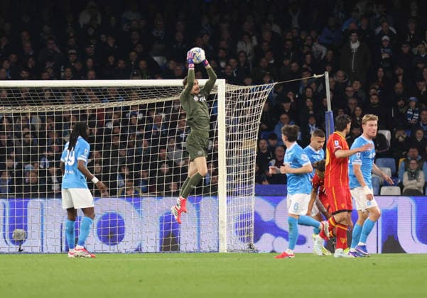 Serie A football match - 2025 26 Napoli vs. Lecce Alex Meret of SSC Napoli During the 2025 26 Italian Serie A football match between SSC Napoli and Lecce on March 14, 2026, at the Diego Armando Maradona Stadium in Naples. Pictured: NAPOLI stadio Diego Armando Maradona CAMPANIA ITALIA Copyright: xFABIOxSASSOxFabioxSassox Napoli Lecce2026_03_14Fabio Sasso5293