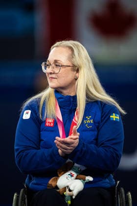 260314 Sabina Johansson of Sweden with her Paralympic bronze medal at the medal ceremony for the wheelchair curling bronze medal game during day 8 of the Milano Cortina 2026 Winter Paralympic Games on March 14, 2026 in Cortina. Photo: Maxim Thore BILDBYRAN kod MT MT1027 wheelchair curling rullstolscurling paralympic games paralympics paralympiska spel paralympiske leker vinter-paralympics winter paralympics milano cortina 2026 milano cortina 2026 winter paralympic games 8 bbeng sverige brons medaljutdelning jubel *** 260314 Sabina Johansson of Sweden with her Paralympic bronze medal at the medal ceremony for the wheelchair curling bronze medal game during day 8 of the Milano Cortina 2026 Winter Paralympic Games on March 14, 2026 in Cortina Photo Maxim Thore BILDBYRAN code MT MT1027 wheelchair curling wheelchair curling paralympic games paralympic games paralympiske leker vinter paralympics winter paralympics milano cortina 2026 milano cortina 2026 winter paralympic games 8 bbeng sverige brons medaljutdelning jubel  Copyright: MAXIMxTHORE BB260314MT055