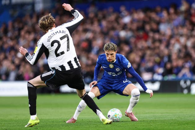 Chelsea gegen Newcastle United 14. März 2026, London Premier League Fußball Chelsea gegen Newcastle United Alejandro Garnacho von Chelsea trifft auf Nick Woltemade von Newcastle United Foto Jacques Feeney Abseits London UK  Copyright: xJacquesxFeeneyx xOffsidexOffside