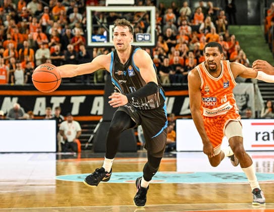 GER, BBL, ratiopharm Ulm vs Science City Jena 14 03 2026, ratiopharm arena, Neu Ulm, GER, BBL, ratiopharm Ulm vs Science City Jena, pictured Jack Pagenkopf Jena, 11 , Justin Simon Ulm, 15 nordphotoxGmbHx xHafner nph00200