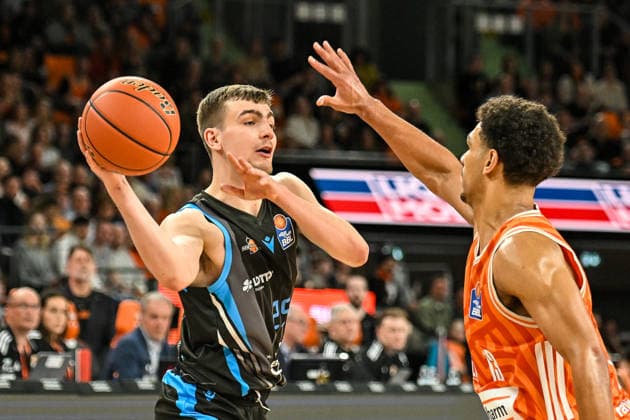 GER, BBL, ratiopharm Ulm vs Science City Jena 14 03 2026, ratiopharm arena, Neu Ulm, GER, BBL, ratiopharm Ulm vs Science City Jena, pictured Lorenz Bank Jena, 25 , Mark Smith Ulm, 13 nordphotoxGmbHx xHafner nph00200