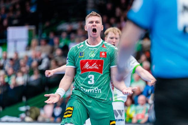 Trouble at Daniel Astrup Pedersen GWD Minden, 03 GER, GWD Minden vs HSG Wetzlar, Handball, 1 Bundesliga, 25 Matchday, Season 2025 2026, 14 03 2026 GER, GWD Minden vs HSG Wetzlar, Handball, 1 Bundesliga, 25 Matchday, Season 2025 2026, 14 03 2026 Minden Copyright: xEibner-Pressefoto JanxRollingerx EP_JSK