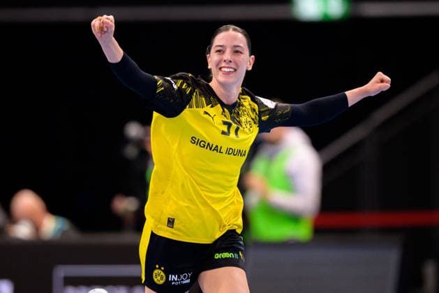 Handball DHB Cup, semi-final, Borussia Dortmund HSG Blomberg Lippe Kelly Vollebregt Dortmund Jubel Freude Emotion Stuttgart Porsche Arena Baden Württemberg Germany
