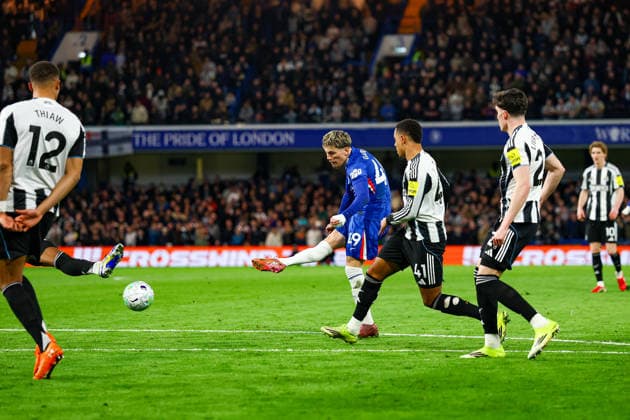 Chelsea v Newcastle United, Premier League Chelsea forward Alejandro Garnacho (49) shoots towards the goal during the Premier League match between Chelsea and Newcastle United at Stamford Bridge, London, UK on 14 March 2026. Editorial use only DataCo restrictions apply See www.football-dataco.com , Copyright: xNigelxKeenex PSI-23886-0078