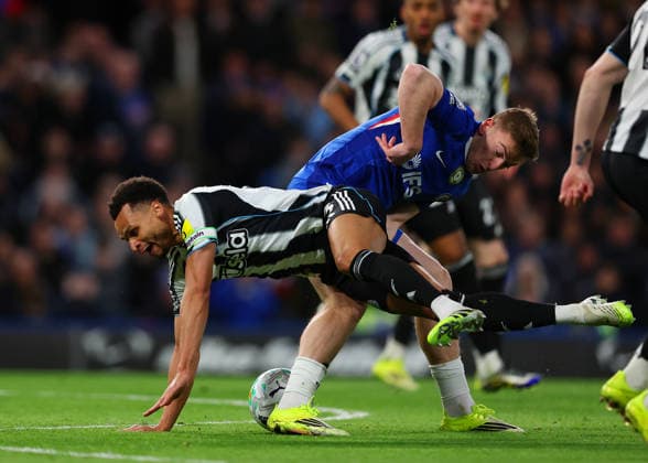14th March 2026; Stamford Bridge, Chelsea, London, England: Premier League Football, Chelsea versus Newcastle United; Liam Delap of Chelsea under pressure from Jacob Murphy of Newcastle United  JPxFletcher Content restricted for UK based newspaper