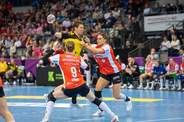 Handball I Women I Season 2025 2026 I DHB Cup Final 4 I Semi-final I Borussia Dortmund HSG Blomberg Lippe I 14 03 2026 Alina Grijseels 4, Borussia Dortmund in the throw defended by Nieke Kühne 9, HSG Blomberg Lippe and Andrea Jacobsen 4, HSG Blomberg Lippe Stuttgart Porsche Arena Baden Württemberg Germany Copyright: xLobeca MaxxPetershansx