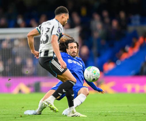 Chelsea v Newcastle United Premier League Marc Cucurella of Chelsea tackles Jacob Murphy of Newcastle United during the Premier League match at Stamford Bridge, London 14 03 2026 UK Newspapers OUT Copyright: xGraemexWilcocksonx FIL-23131-0060