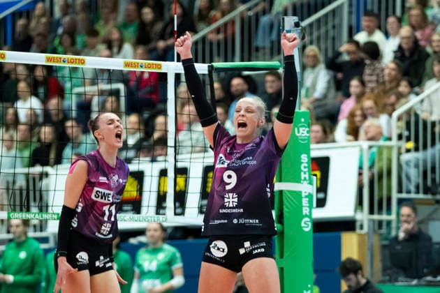 1 Volleyball Bundesliga Women USC Münster vs Schwarz Weiss Erfurt Münster 14 03 2026 Antonia Greskamp 9 Schwarz Weiss Erfurt center and Isabel KovaÄiÄ‡ 11 Schwarz Weiss Erfurt left 1 Volleyball Bundesliga Women USC Münster vs Schwarz Weiss Erfurt Sporthalle Berg Fidel 14 03 2026 Copyright: xBEAUTIFULxSPORTS Duehringx