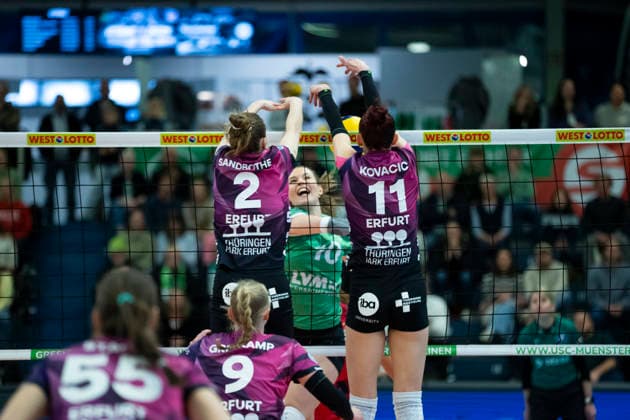1 Volleyball Bundesliga Women USC Münster vs Schwarz Weiss Erfurt Münster 14 03 2026 Amelie Strothoff 10 USC Münster vs Elizabeth Sandbothe 2 Schwarz Weiss Erfurt left and Isabel KovaÄiÄ‡ 11 Schwarz Weiss Erfurt right 1 Volleyball Bundesliga Women USC Münster vs Schwarz Weiss Erfurt Sporthalle Berg Fidel 14 03 2026 Copyright: xBEAUTIFULxSPORTS Duehringx