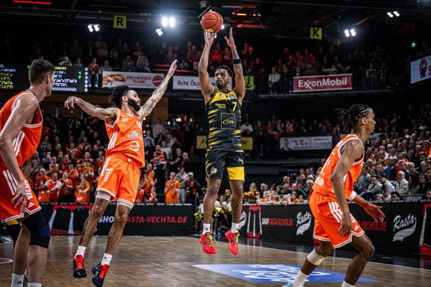 1 Basketball Bundesliga, easyCredit BBL, Season 2025 2026, Men, Main Round, 24 Matchday, 14 03 2026, RASTA Vechta MHP Riesen Ludwigsburg Elijah Hughes 7 MHP Riesen Ludwigsburg at Jumpshot Vechta RASTA Dome Niedersachsen Germany