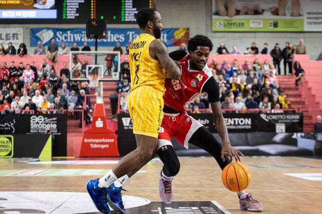 Tigers Tuebingen RheinStars Koeln, Herren, 2 Bundesliga, Barmer 2 Basketball Bundesliga, pro A, 27 Spieltag, Spielzeit 2025 2026, 14 03 2026 Kenny Andre Calliste Keannou Baptiste RheinStars Koeln, 39 vs Jordan Johnson Tigers Tuebingen, 11