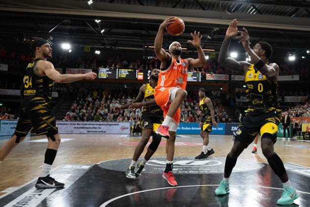 GER, Basketball, easy Credit BBL, Rasta Vechta vs MHP Riesen Ludwigsburg 14 03 2026, Rasta Dome, Vechta, GER, easy Credit BBL, Rasta Vechta vs MHP Riesen Ludwigsburg , pictured Lloyd PANDI Rasta Vechta 41 Babacar SANE MHP Riesen Ludwigsburg 0 nordphotoxgmbhx xRojahn nph00310