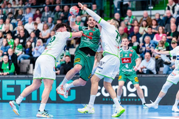 v l Josip Simic HSG Wetzlar, 10 , Ian Weber GWD Minden, 13 , Stefan Cavor HSG Wetzlar, 77 GER, GWD Minden vs HSG Wetzlar, Handball, 1 Bundesliga, 25 Matchday, Season 2025 2026, 14 03 2026 GER, GWD Minden vs HSG Wetzlar, Handball, 1 Bundesliga, 25 Matchday, Season 2025 2026, 14 03 2026 Minden Copyright: xEibner-Pressefoto JanxRollingerx EP_JSK