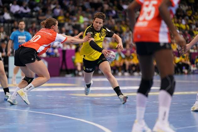 Scene with Alina Grijseels 4 Borussia Dortmund and Maxi Mühlner 10 HSG Blomberg Lippe Haushahn Final4 2 semi-final Borussia Dortmund vs HSG Blomberg Lippe Copyright: xspeedshotx